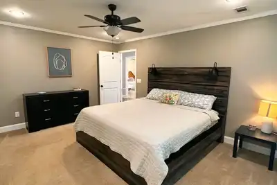 Image de 3-bedroom house with pool in quiet neighborhood