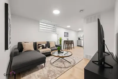 Image de The Grande Suite | Near Dt and Wem | 2bd | Central