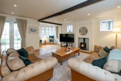 Image de Heronsmead, Thorpeness - Sleeps 8 - A lake front house. Close to Thorpeness Beach, Thorpeness Hotel,