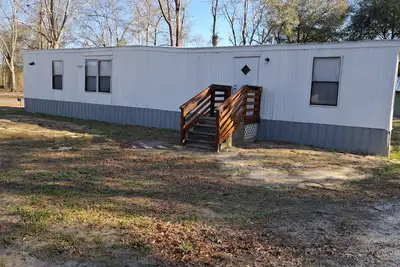 Image de Adorable 2-bedroom, sleep sofa in living room mobile home with Ac in Oglethorpe