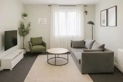 Image de Media City Sleeps 4 Free Parking