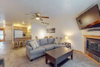 Image de Cozy McCall Condo Near Lake & Skiing