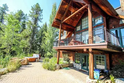 Image de Serenity Lodge Hot Tub, Ping-Pong Fireplace