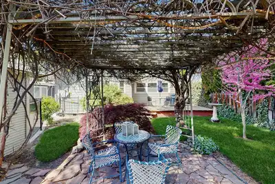Image de Historic Craftsman Yard, Patio & Fireplace