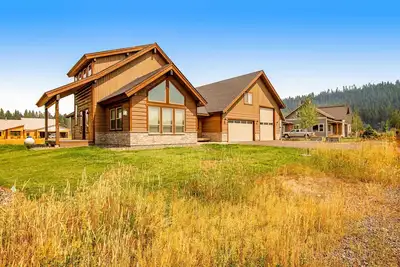 Image de Luxury McCall Home Walk to Trails & Golf