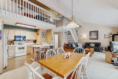 Image de McCall Mountain Condo Pool Sauna Deck