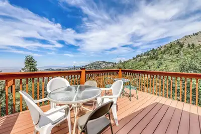 Image de Ski-In Out Retreat - Trailhead & Mountain Views