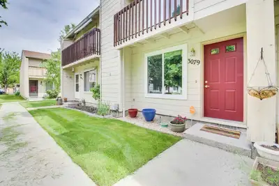 Image de Private Townhome - Mountain Views & 2 Baths