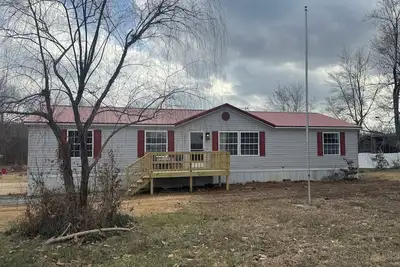 Image de 3 bed 2 bath spacious and cozy Newly remodeled home at Kentucky lake Benton ky