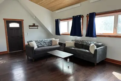 Image de Peregrine Nest: Charming 1-bed house w/Ac in Gardiner, Yellowstone National Park