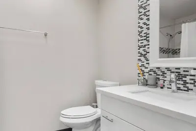 Image de Spacious 4-bedroom house in tranquil Bellevue with Ac