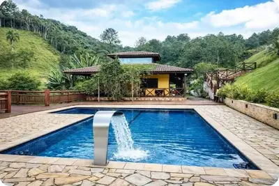 Image de Cozy country house, close to the center, easy access. Pets are allowed.