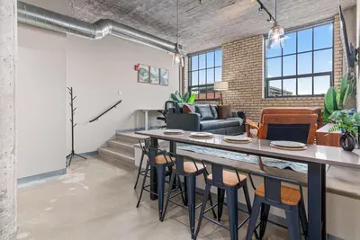 Image de 2kbd2ba Steps from Target Center+Gym+Ktchn+Lndry