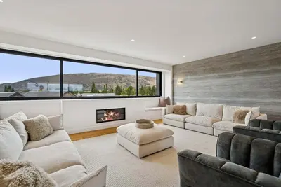 Image de Rubus Street Residence | Brand-New 4 Bedroom, 4 Bathroom Retreat in Wanaka