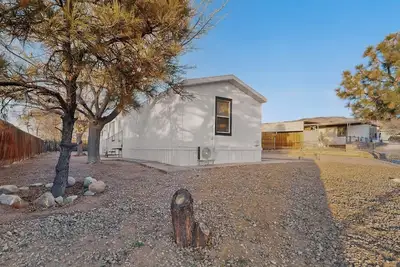 Image de New 3-bed/2 bath home near balloon fiesta/ restaurants/shopping