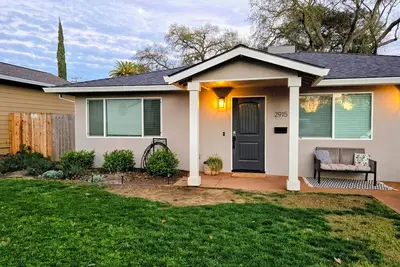 Image de Modern Pet friendly 2-bedroom house with Ac in vibrant North Oak Park