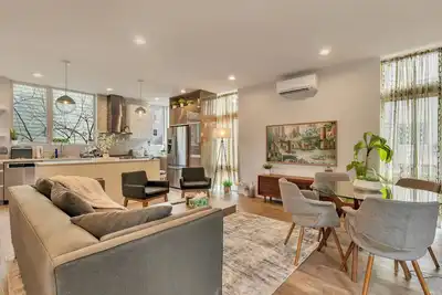 Image de Modern Standalone 3-bedroom townhome in vibrant Seattle