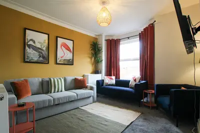 Image de 1d Britannia Apartment  -  an apartment that sleeps 6 guests  in 2 bedrooms
