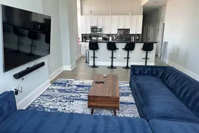 Image de Huge Downtown home w/parking 4 bdrm Penn Station