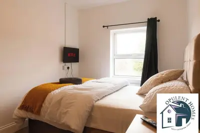 Image de Delightful 5-bedroom house in charming Reading perfect for families