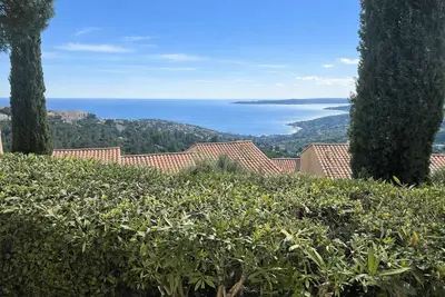 Image de Les Terrasses Azur – Vue mer, Piscine & Tennis