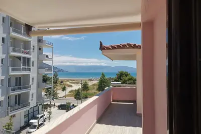 Image de Osmenaj Studios - Penthouse Apartment with Living Room & Family Bedroom in Vlore