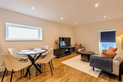 Image de Family Friendly | WiFi |10% Off| Steps from Oracle