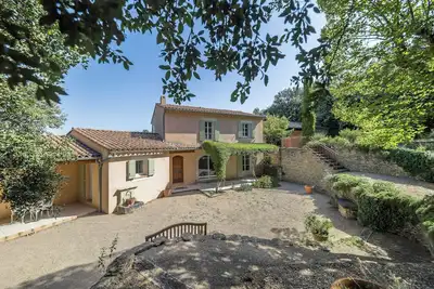 Image de Secluded villa with breathtaking views in stunning village