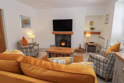 Bumblebee Cottage opposite Aysgarth Falls