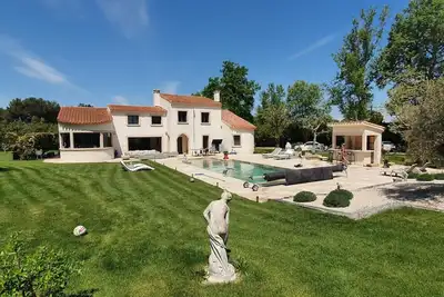 Charmante villa provençale avec piscine Cabriès