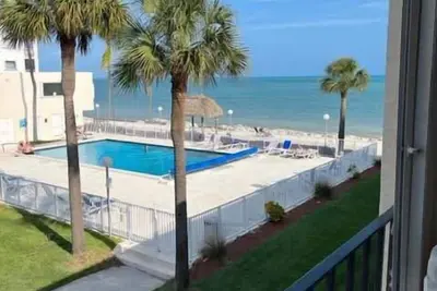 Image de Beachfront oasis heated pool stunning views U11