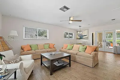 Image de Jupiter Home • 7 Mins to Beach • Private Pool