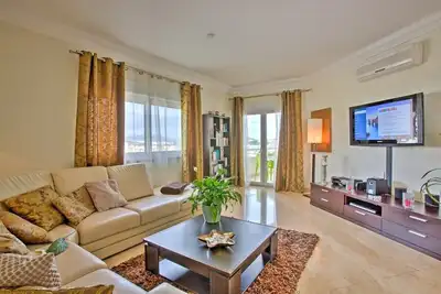 Image de Excellent Private Penthouse with lots of space