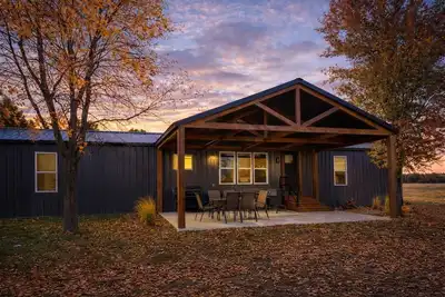 Image de Fox Lake Escape- Peaceful Cabin for Outdoor Enthusiasts