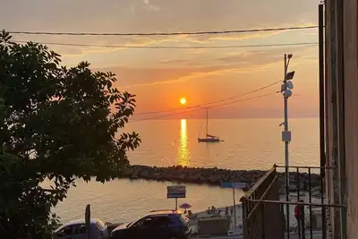 Image de At 40 meters from the beach, it offers bright rooms with balconies and a private garage.