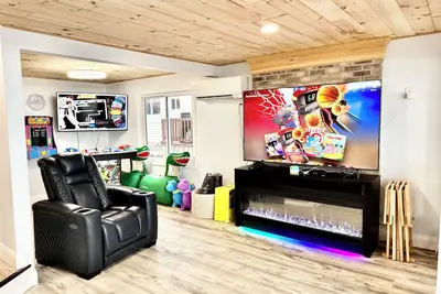 Image de Lakeside Zen Spa Retreat - Sauna, Jacuzzi, Massage Chairs, Red Light Therapy