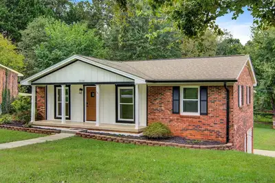Cozy Home in Hickory