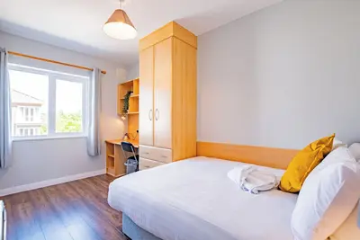 Image de Spacious 4 Bed Apt in Limerick City