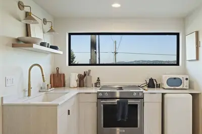 Image de Tranquil Lake View Guest Retreat