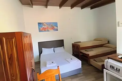 Image de Habitación 5 Pax - Con piscina y garage.