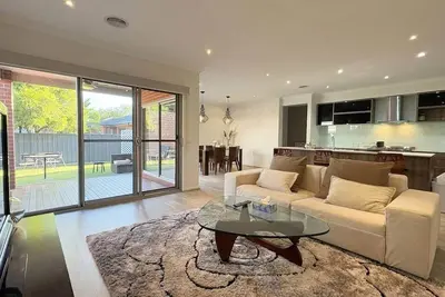 Image de Modern Family Haven | Spacious 4br + Media Room