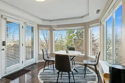 Elevated Mountain Retreat w/Sauna & Full Kitchen