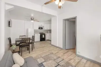 Image de Newly remodeled 2 bedroom house in charming St Thomas with cool Ac