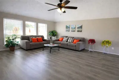 Image de Peaceful Retreat  Near Nasa & Kemah 3br/2ba