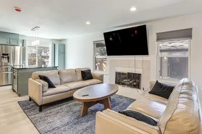 Image de 6 Mi to Dtc: Work & Play in Denver Suburbs!