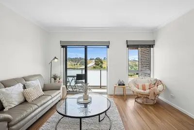 Image de Modern Townhouse in Wright with Mt Stromlo Views