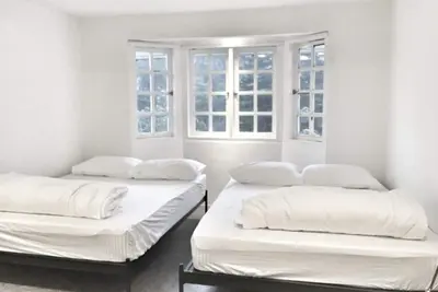 Colonie 1112 : 8 Pax