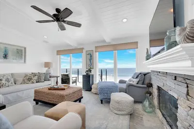 Image de Oceanfront Views! 3 Bed, 2 Bath with Private Beach