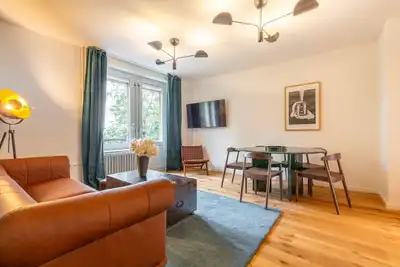 Image de Chesterfield Suite · Klassische 3-Sz Altbauwohnung