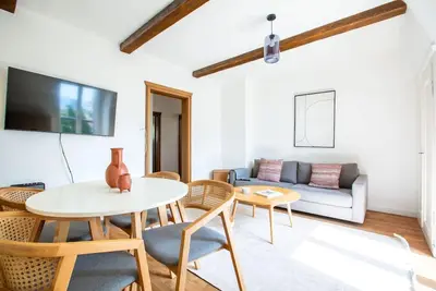 Image de Azure Suite - Free Parking - Helle 3-Br Wohnung